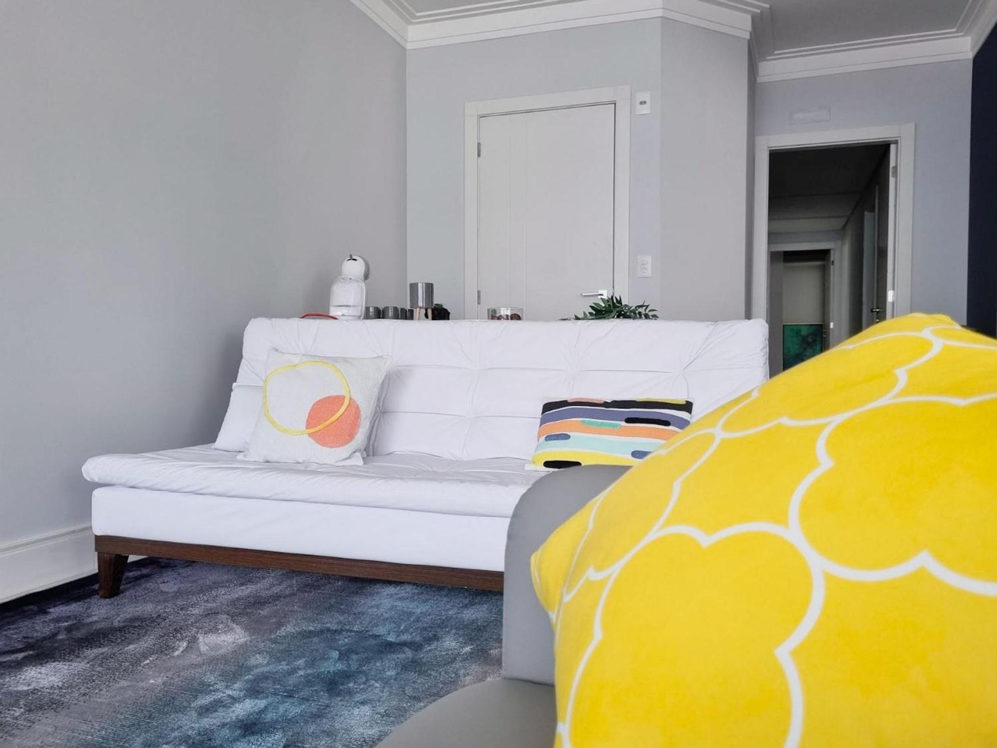 Estilo Tok & Stok Ape Moderno Apartment