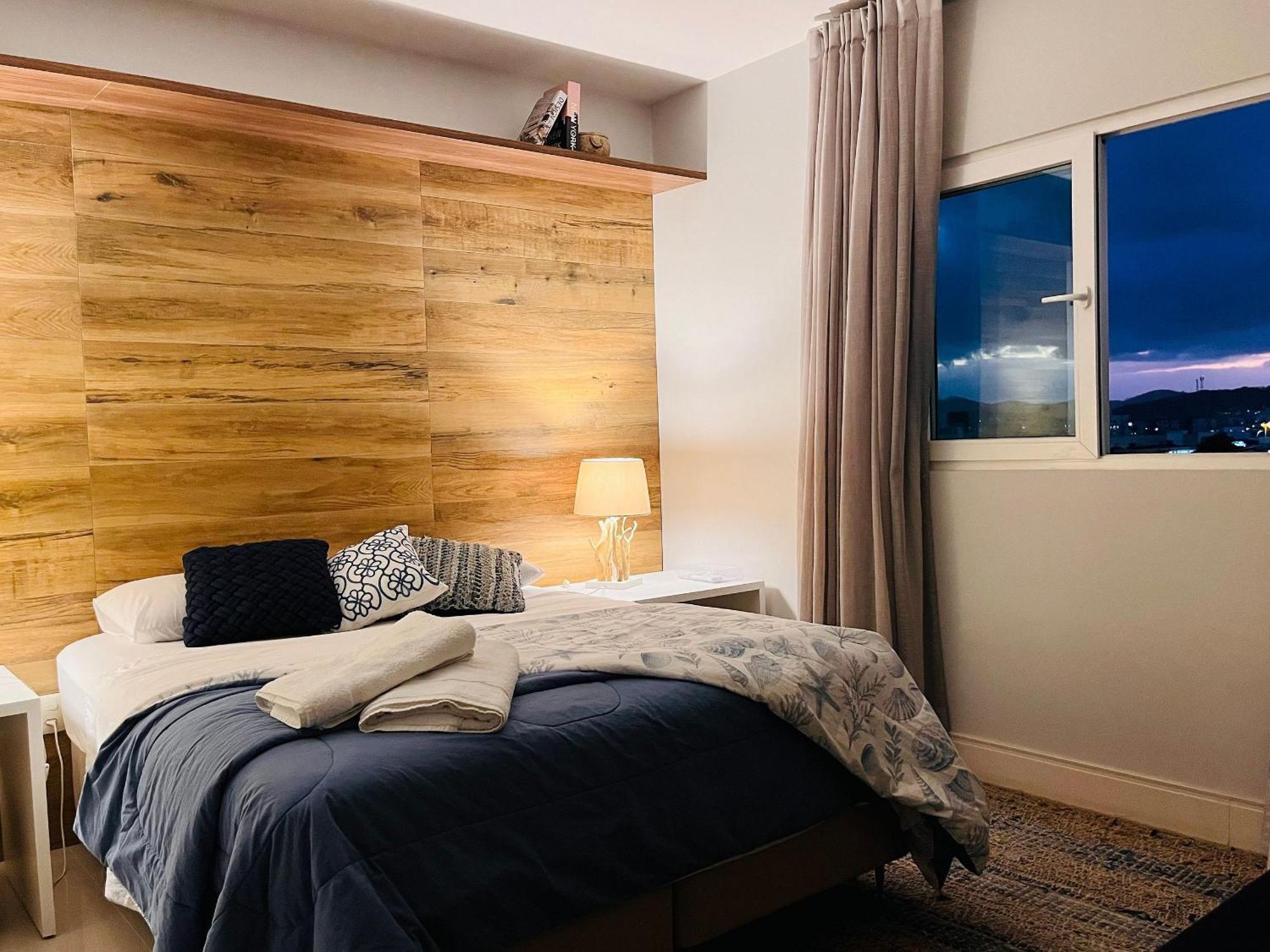 Estilo Tok & Stok Ape Moderno Apartment