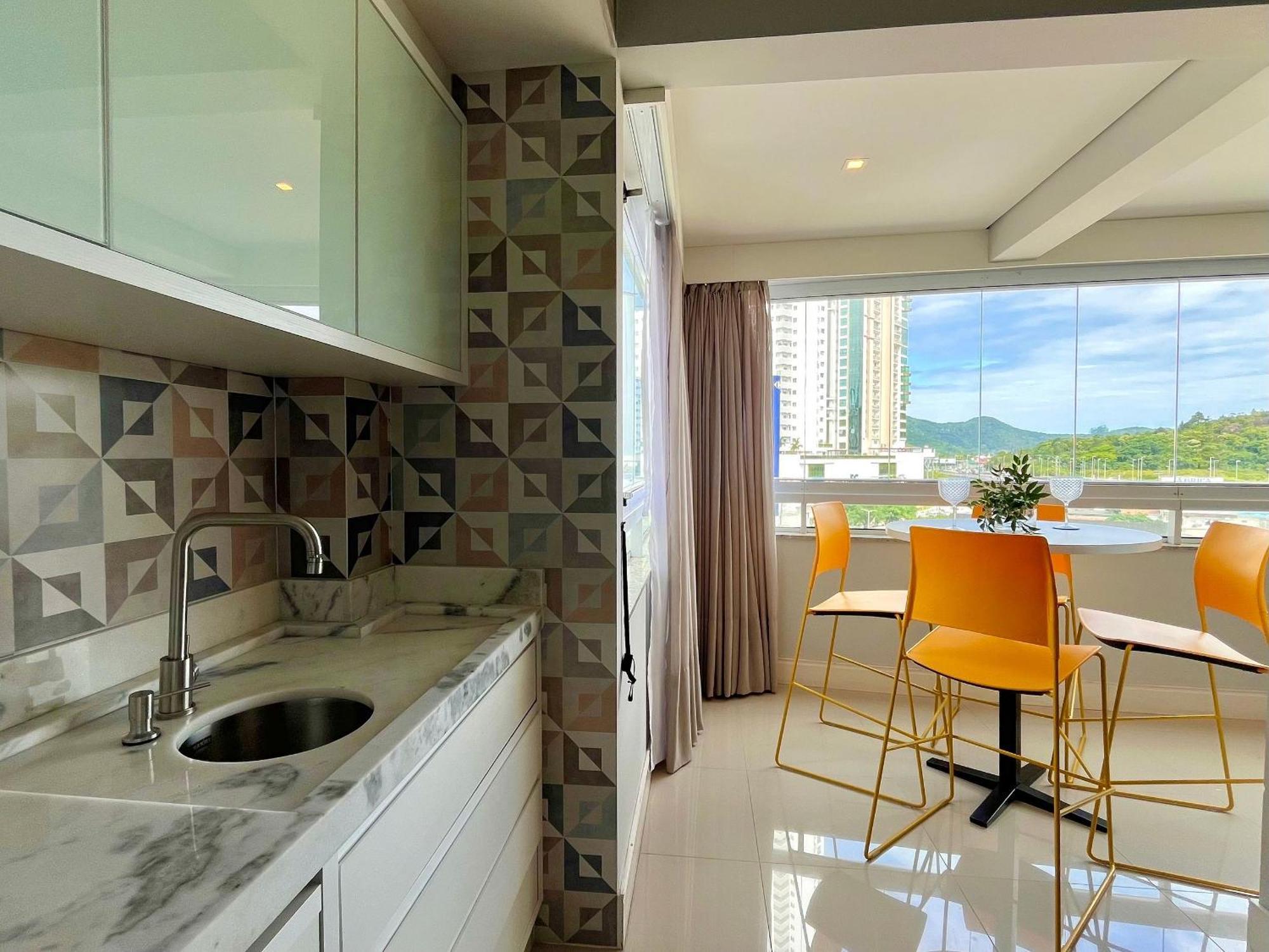 Estilo Tok & Stok Ape Moderno Balneario Camboriu